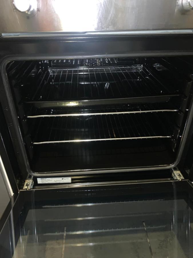 2 Bedroom Cheerful House Close To City Center 贝尔法斯特 外观 照片