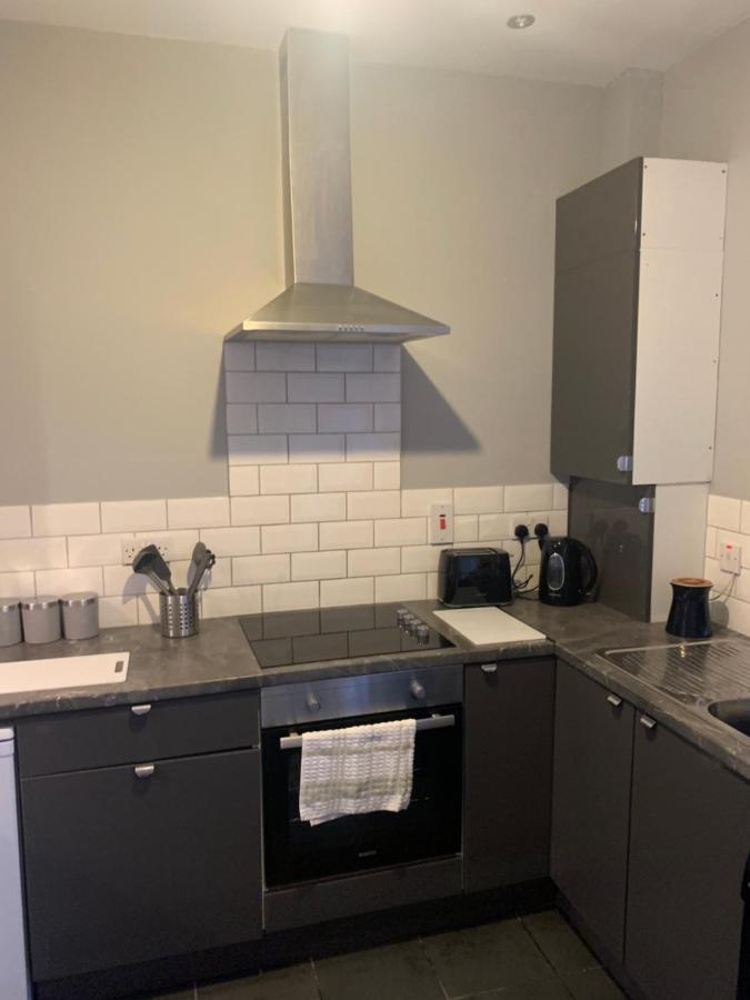 2 Bedroom Cheerful House Close To City Center 贝尔法斯特 外观 照片