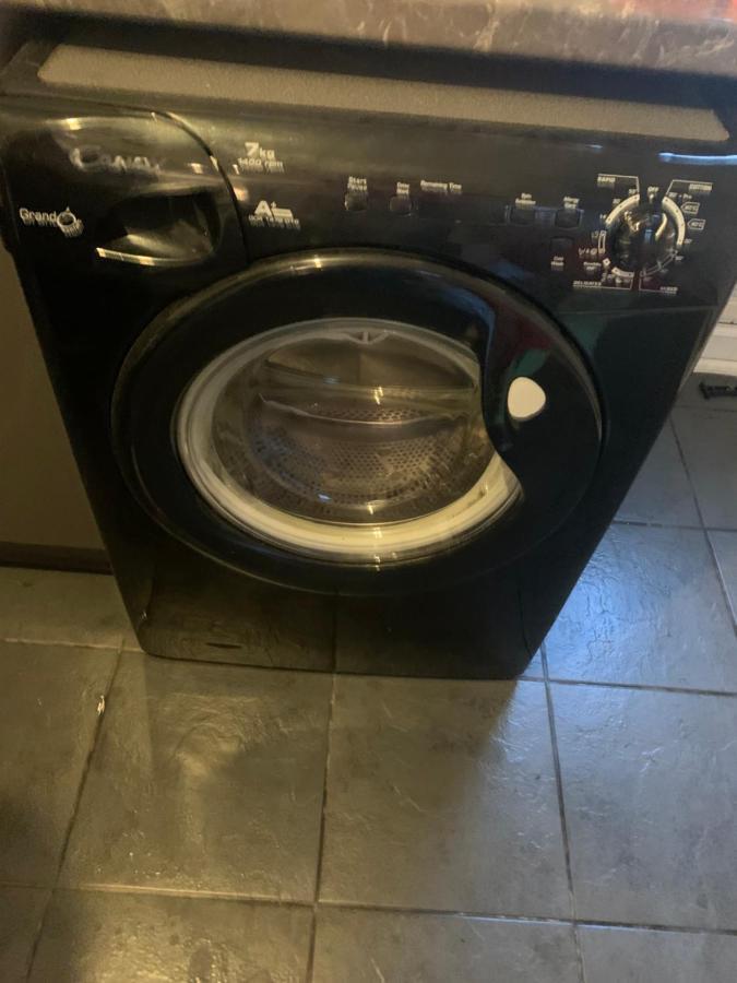 2 Bedroom Cheerful House Close To City Center 贝尔法斯特 外观 照片